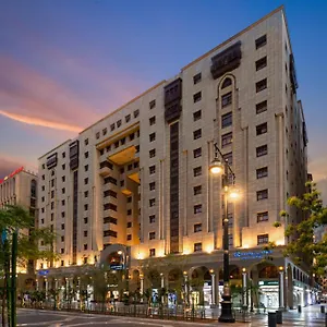 Golden Tulip Al Shakreen Hotel